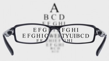 LCD pode substituir lentes de contato e óculos