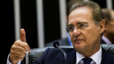 Renan diz que não é seu papel “botar fogo na crise”