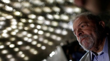 Teori diz que Lula tenta “embaraçar” Lava Jato com recursos