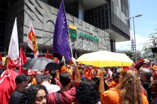 Petroleiros dizem que irão recorrer de decisão de ministro do TST e que greve continua