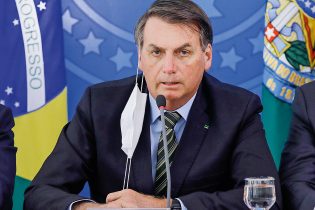 Políticos criticam declaração de Bolsonaro sobre número de mortos por covid-19 no país